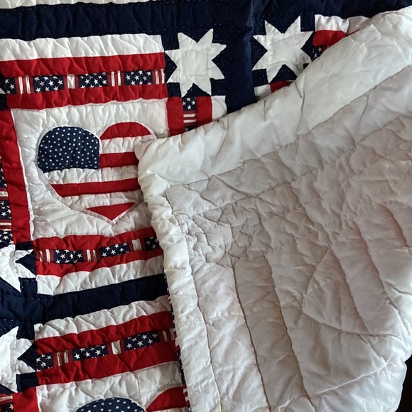 Patriotic Hand Stitched Throw - Picture 3 of 4